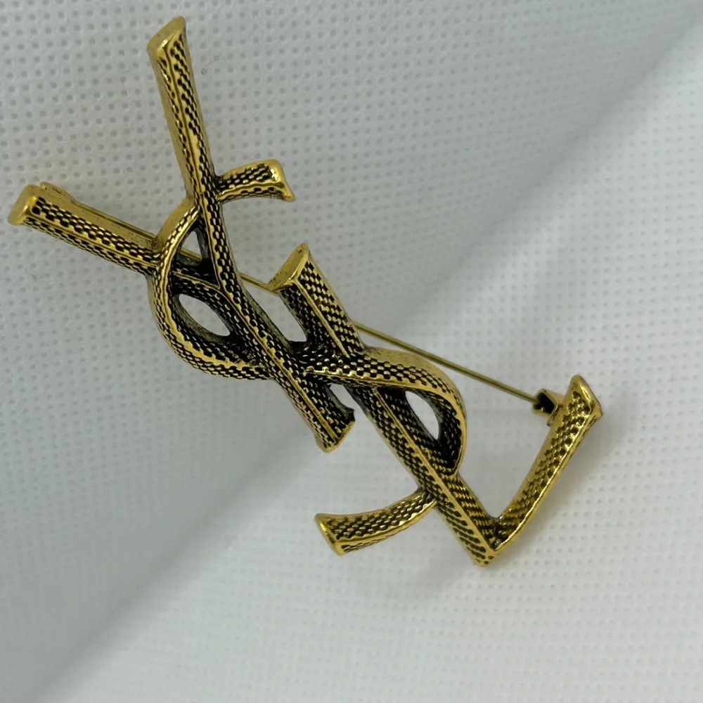 Fashion Jewelry Gold Initial Brooch